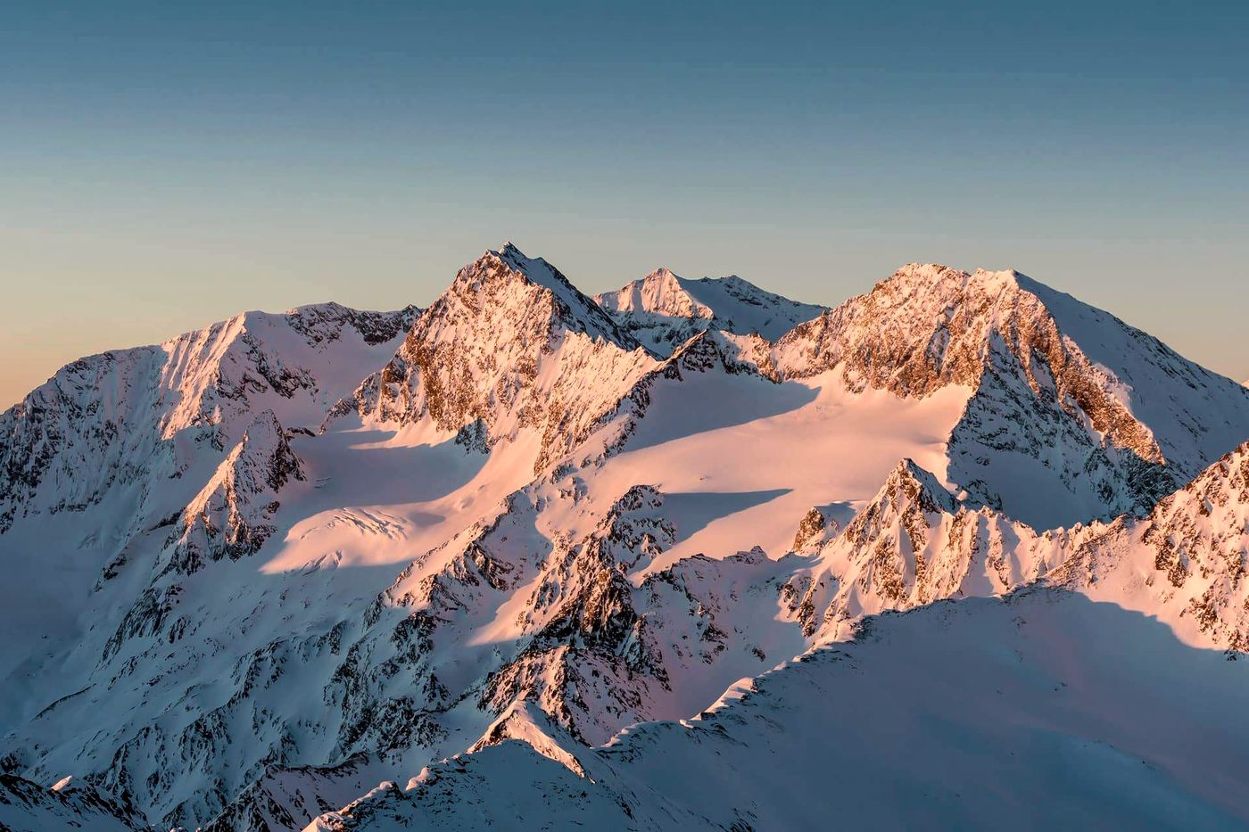 Berge im Alpenglühen – Markenmanagement für Hotels